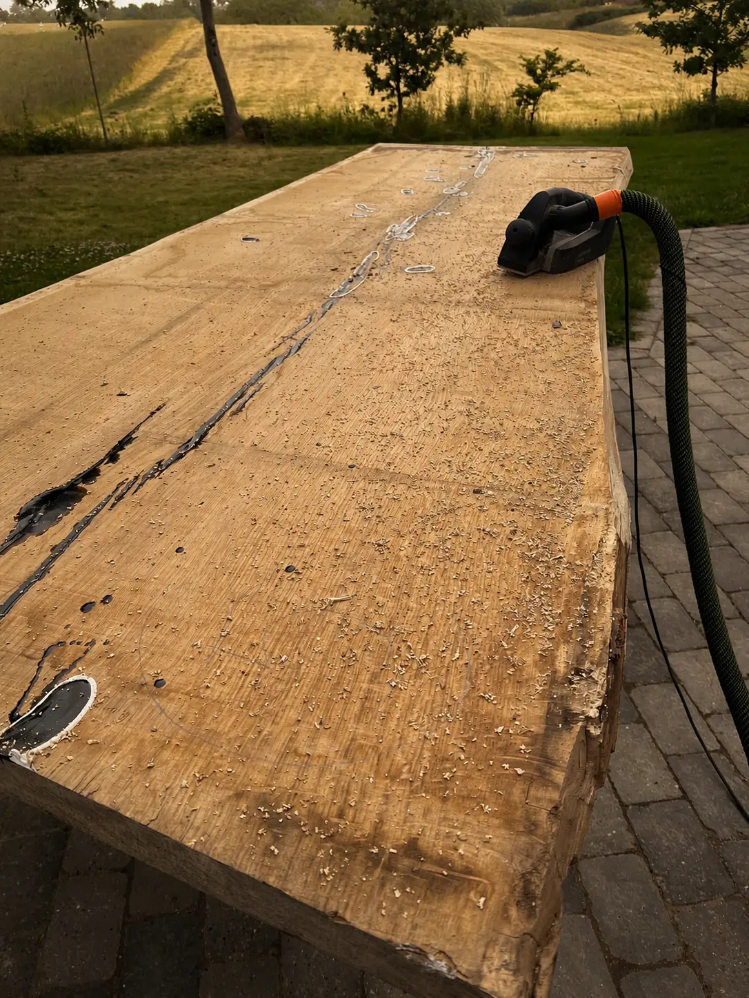 Plankebord under håndværksmæssig bearbejdning